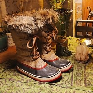 Women's Size 8 Joan of Arctic Sorels